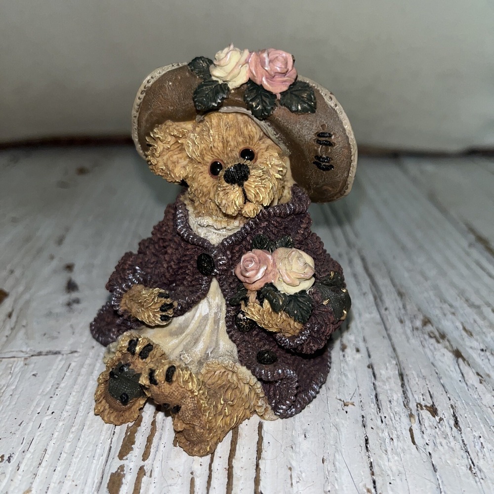 1999 Boyds Bears & Friends, "Mrs. Tuttle Stop and Smell the Roses" Style 228315